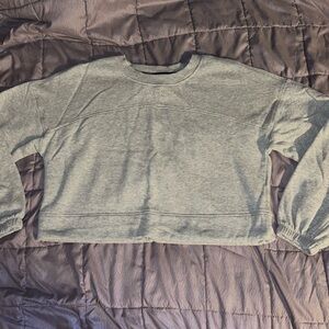 CK Performance cropped sweatshirt🩶